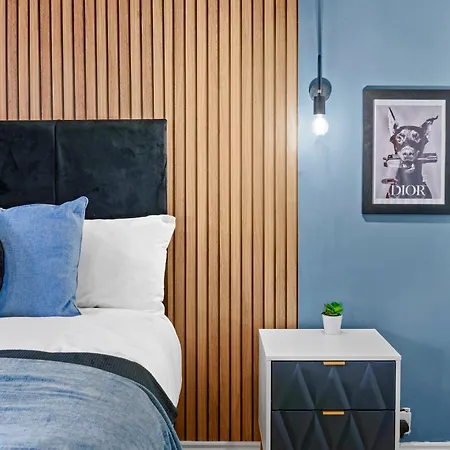 The Penthouse On Iconic Harbourside Apartment Bristol