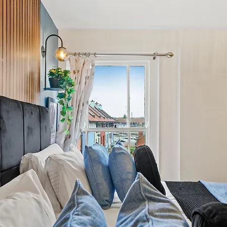 The Penthouse On Iconic Harbourside Bristol